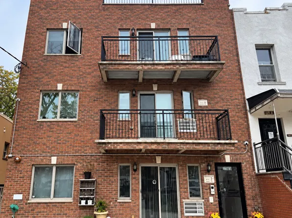 2565 E 17th St #1B, Brooklyn, NY 11235