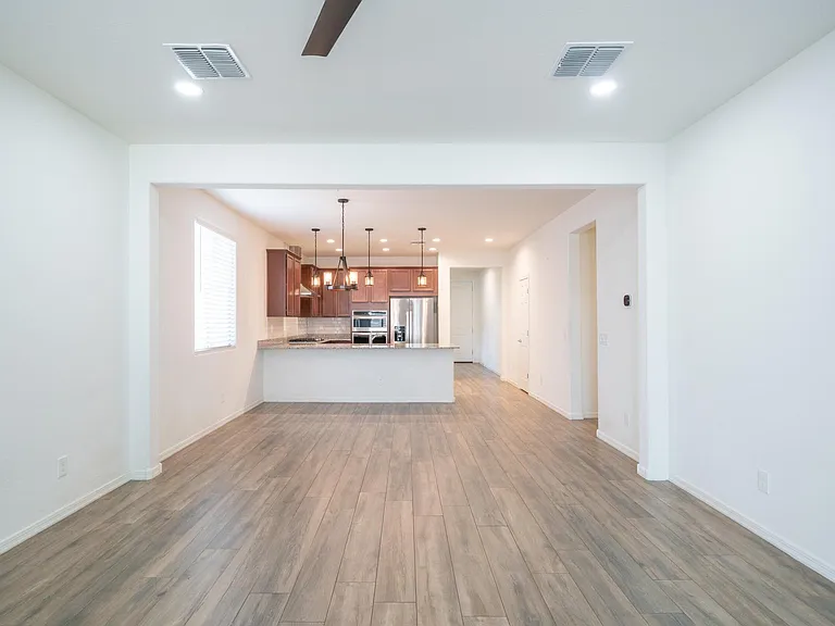 10872 W Marshall Ave — Photo 10