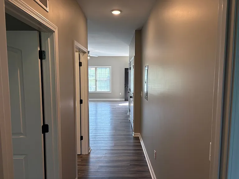 244 Calumet Dr — Photo 8