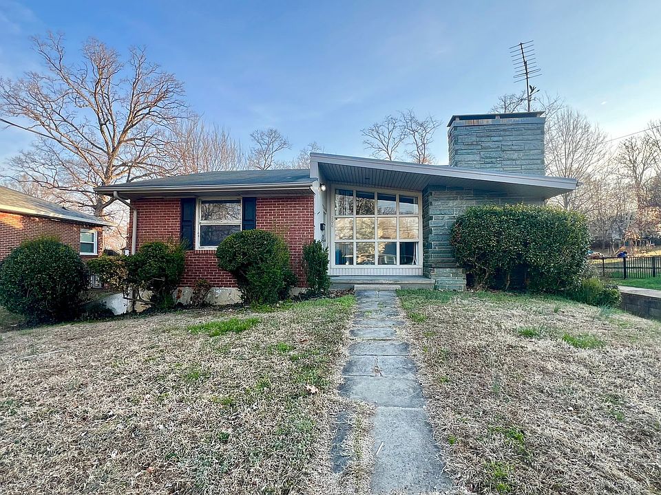 1st image of 206 Connecticut Ave