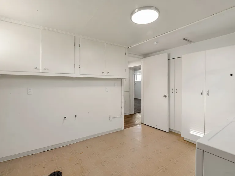 2184 N 2000 W — Photo 16