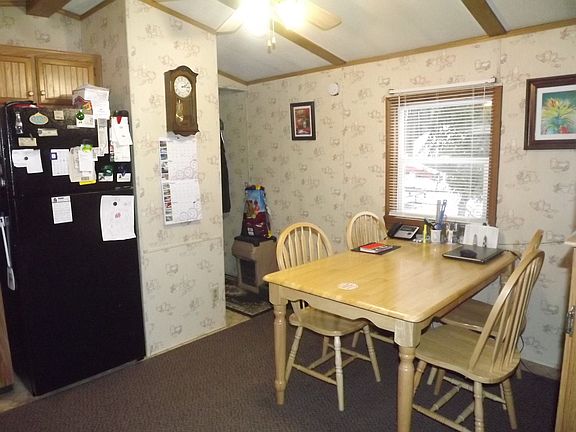 4th image of 33 Lakeside Dr
