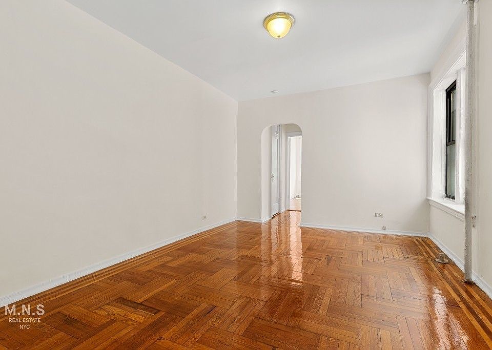 1st image of 20 Laurel Hill Ter APT 4E