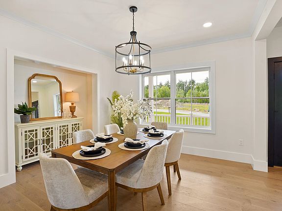 4th image of 32 Colby Farm Road