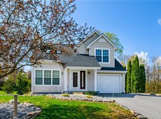 16 Briarwood Trl, Torrington, CT 06790