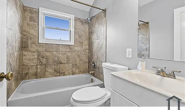 844 N Marlyn Ave — Photo 7