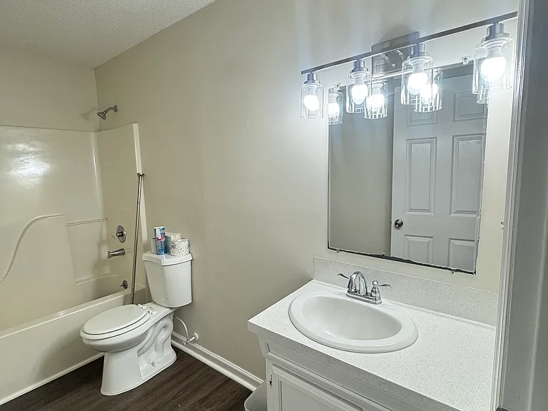 1210 Ridgewood Dr — Photo 11