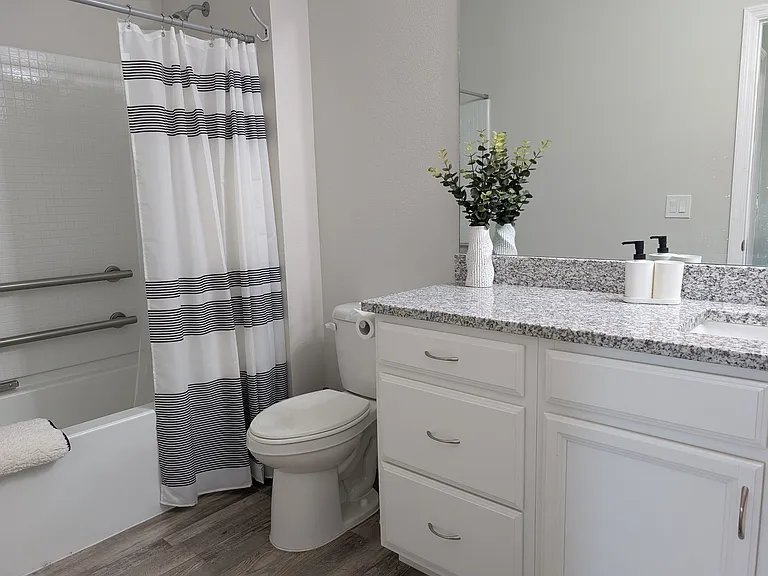 14522 N Nebraska Ave #204 — Photo 11