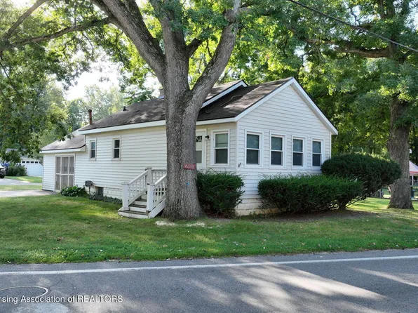 6098 E Lake Dr, Haslett, MI 48840