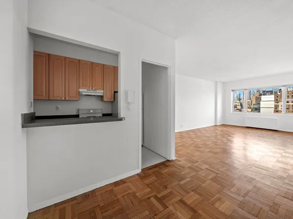 60 East 8th Street image 1 of 10