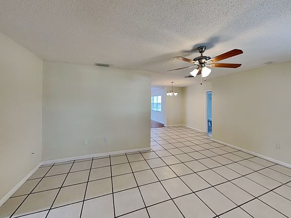 5th image of 10541 Steinbeck Dr