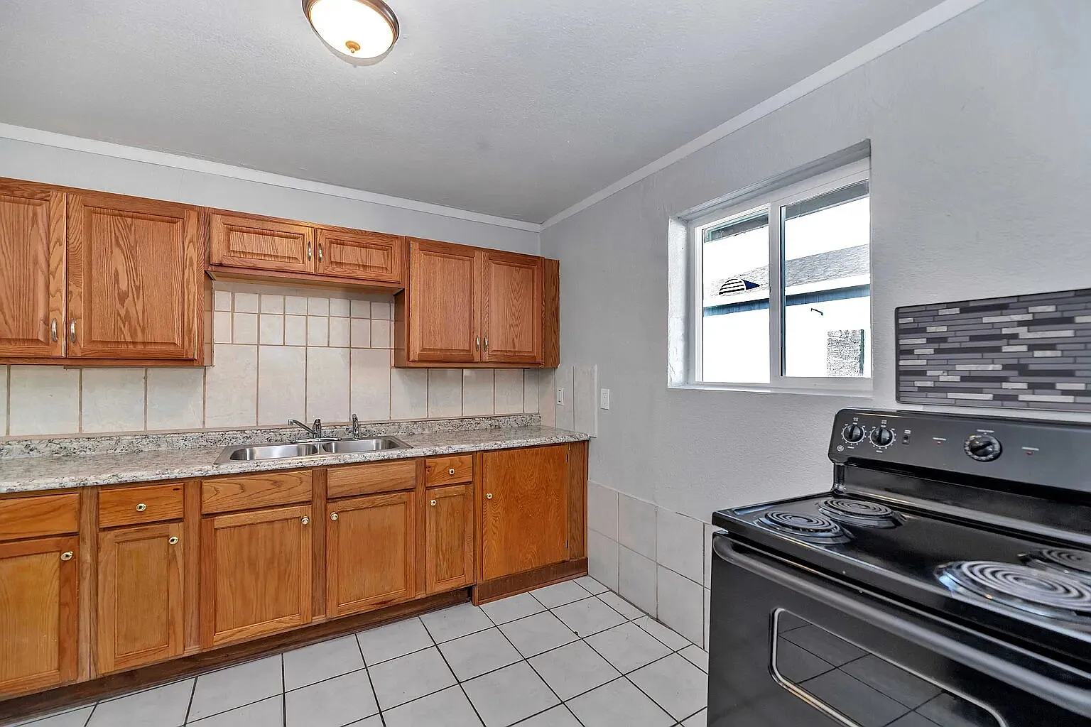 2 bed, 1.0 bath, 700 sqft, $1,250 — Photo 4