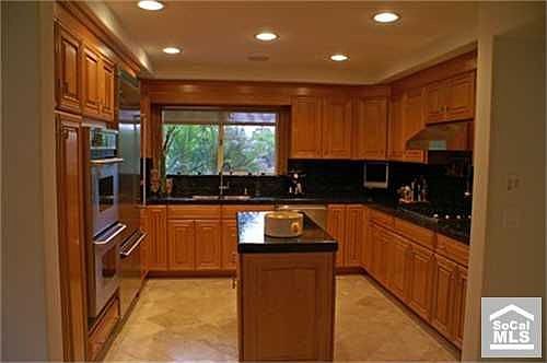 Viking appliances, granite, maple cabinets and more