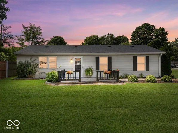 9605 N Michigan Rd, Fairland, IN 46126