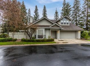 9152 N Stoneridge Ln, Fresno, CA 93720