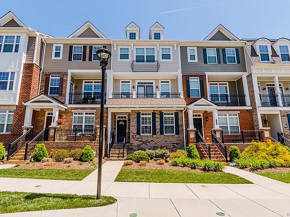 4th image of 3926 Village Townes Walk #3926