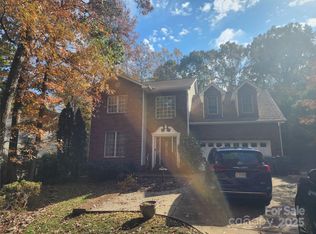 9438 Valley Rd, Charlotte, NC 28270