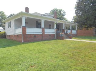 803 Spring St, Mount Airy, NC 27030