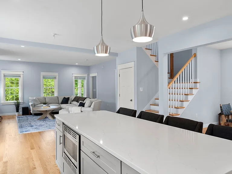 9 Baldwin Ct #9 — Photo 4