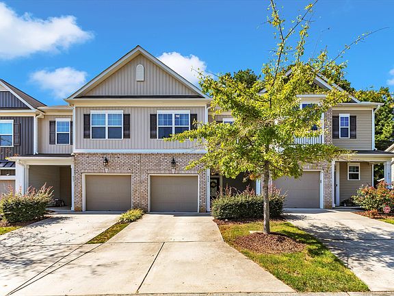 3rd image of 909 Saratoga Dr