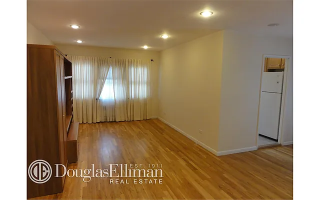 Rented by Douglas Elliman | media 4