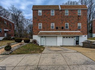 9116 Springview Rd, Philadelphia, PA 19115