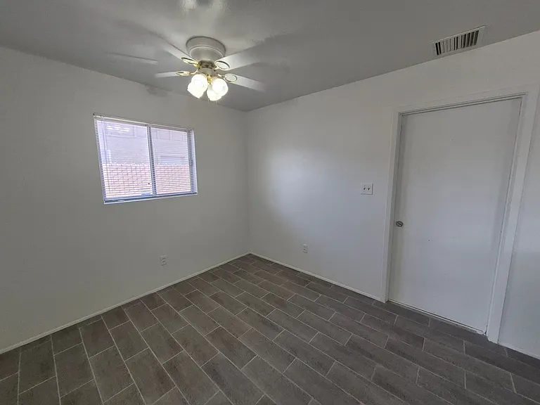 2668 S Madison Ave — Photo 12