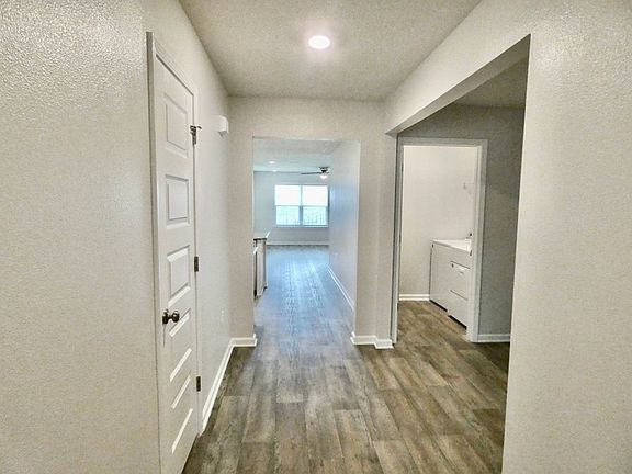 2nd image of 5764 Guinevere Ln