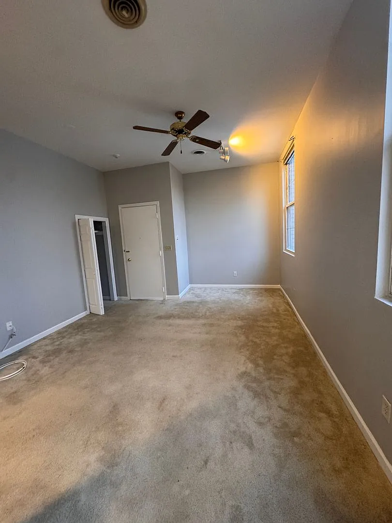 Derry NH- 1 Bedroom — Photo 2