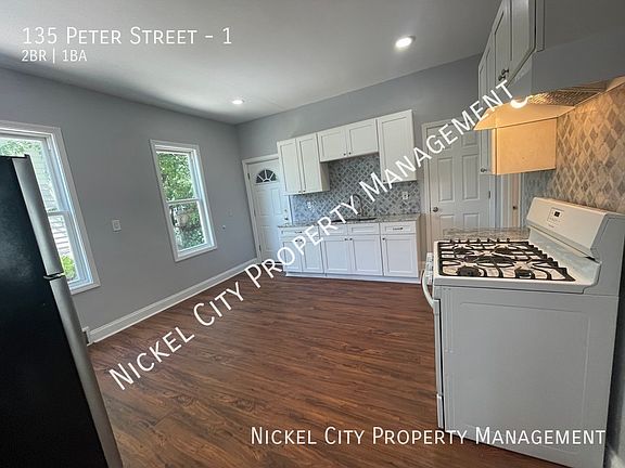 2nd image of 135 Peter St #1