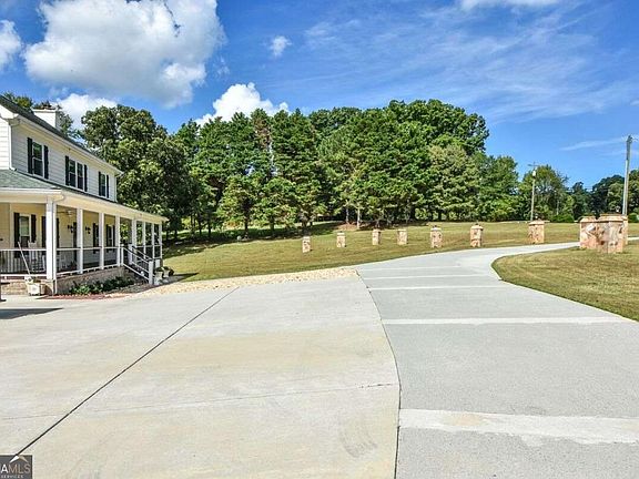 3rd image of 3600 Thompson Mill Rd
