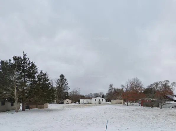 1013 Henderson St, Big Rapids, MI 49307