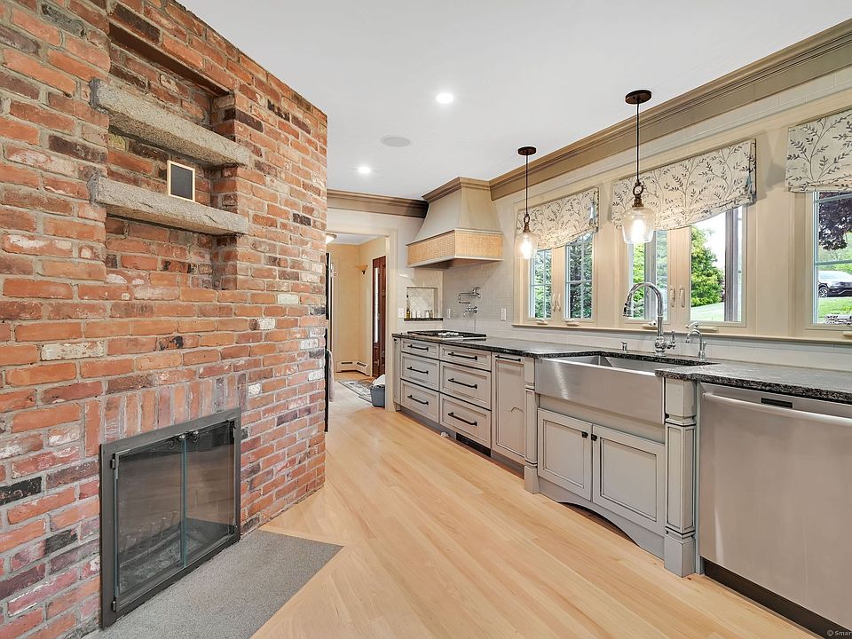 1st image of 58 Pippin Drive East