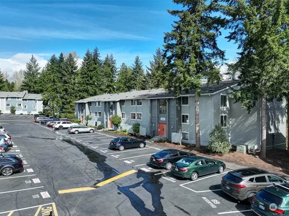 4707 W Lake Sammamish Parkway SE #D203, Issaquah, WA 98027