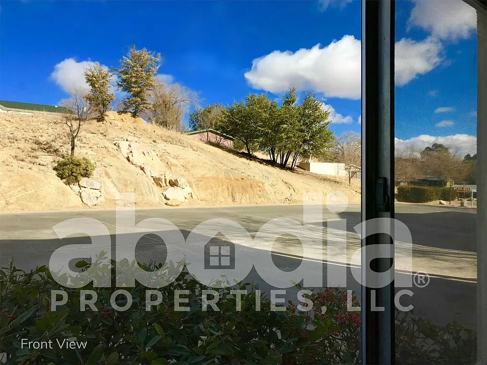 131 E Whipple Ext #B