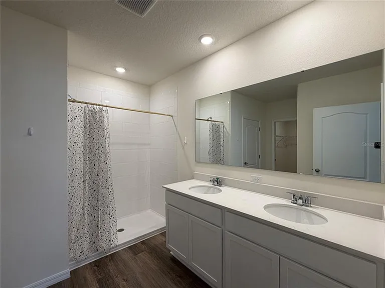 3307 Wynwood Forest Dr — Photo 5