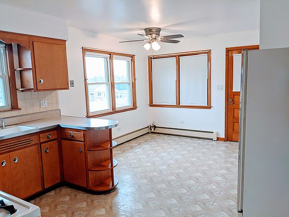 4th image of 8265 W Lawrence Ave #2