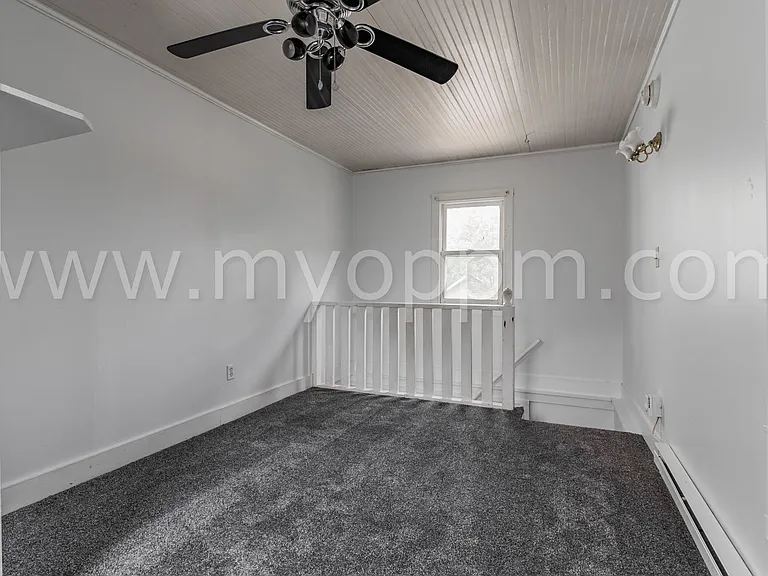 4824 Webster St — Photo 9