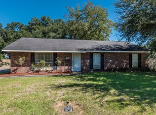411 E Magnolia St, Ville Platte, LA 70586