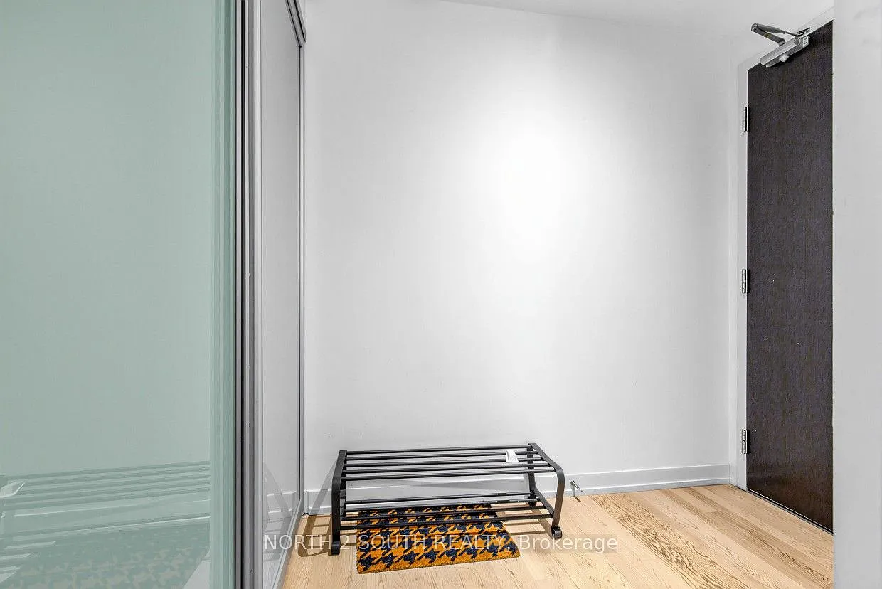 3 bed, $6,499 — Photo 2