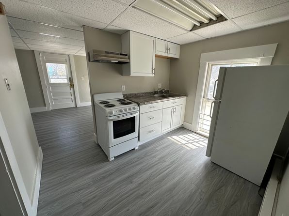 2 Bartlett St, Suncook, NH