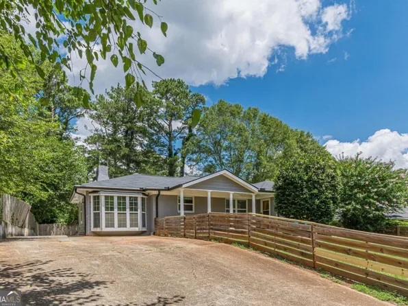 2266 McAfee Rd, Decatur, GA 30032