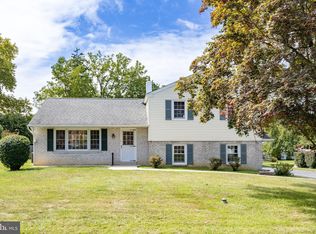 400 Falcon Ln, West Chester, PA 19382