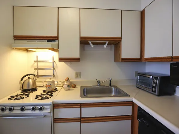 109 N Cayuga St, Ithaca, NY 14850