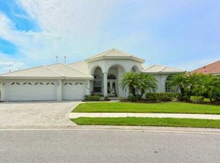 2709 Harvest Dr, Sarasota, FL 34240