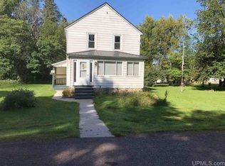 10 Division St, Gile, WI 54525
