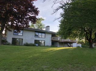 5868 M 66 N, Charlevoix, MI 49720