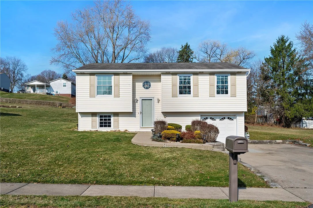 143 Cranbrooke Dr photo 1