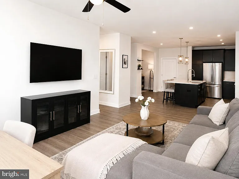 3927 Fair Ridge Dr #303 — Photo 10