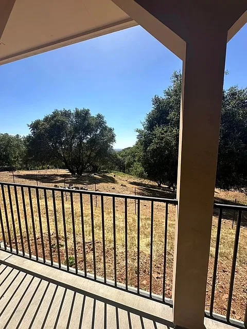 1 bed, 1.5 bath, 1400 sqft, $1,950 — Photo 4